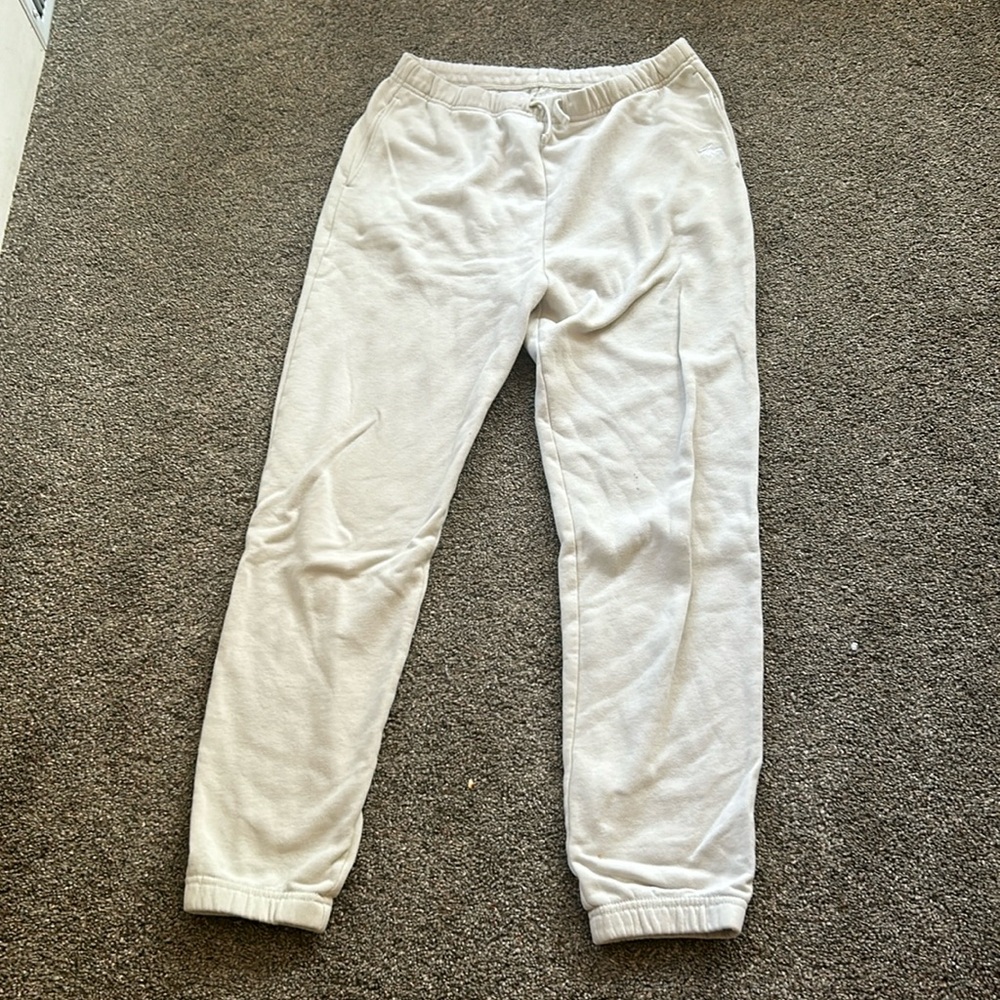 a&f sweatpants